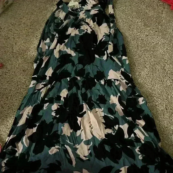 Motherhood Maternity Halter Top Side Tie Size Large Floral - Picture 2 of 4